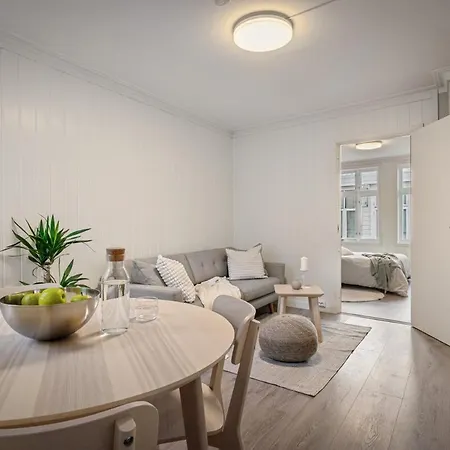 Style I Cozy Street I Easy Check In Берген